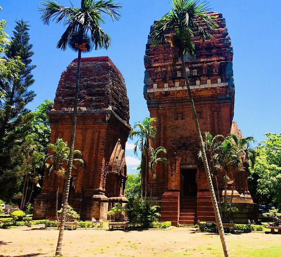 Cham-Zwillingstürme (Tháp Đôi)