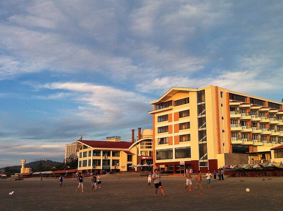 Back Beach