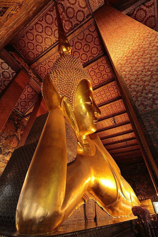 Wat Pho (Liegender Buddha)